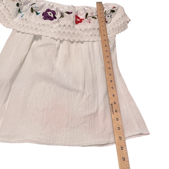 Embroidered Women’s Mexican handmade-Crocheted Lace-Size M/L- Off shoulder - Picture 7 of 7